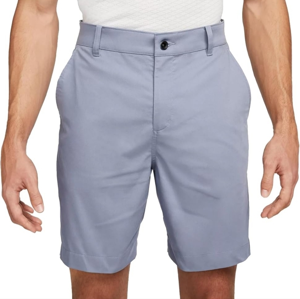 Nike Golf Shorts Size Medium (32)
